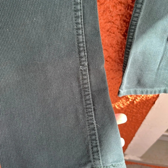 Levi's 513 Slim Deep Green Corduroy Jeans Size 10 Reg 25 X 25 Boys Pants - Picture 2 of 5